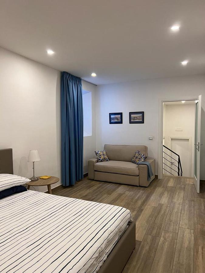 Casa Gaia A Due Passi Dal Duomo Apartment Naples Luaran gambar